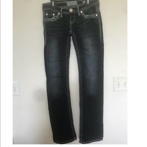 Need gone! Day trip Leo bootcut denim jeans
